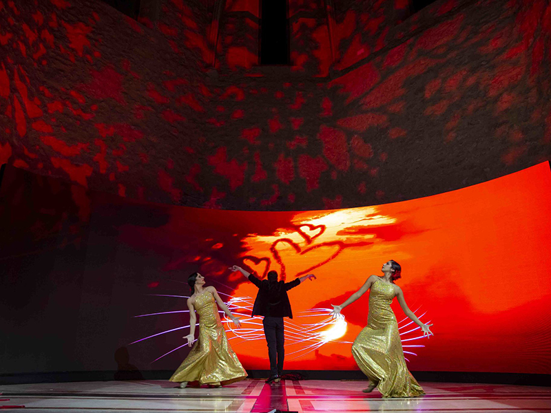 الاتحاد للطيران تحتفل باطلاق أولى رحلاتها إلى برشلونة